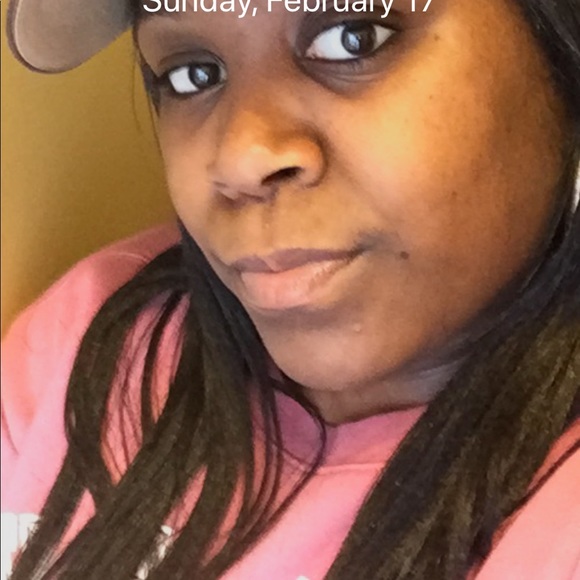 Meet your Posher, Brittany - Picture 1 of 1